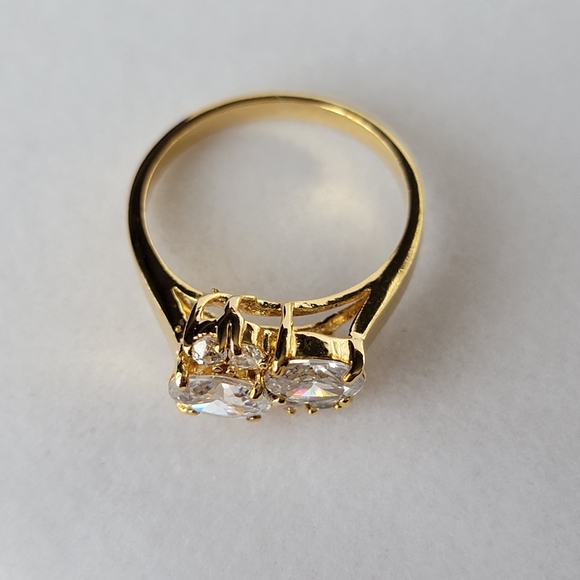 Vintage CZ Cluster Ring Yellow Gold Plated Simulated Diamond Engagement Ring 6 ¼ - Picture 6 of 14